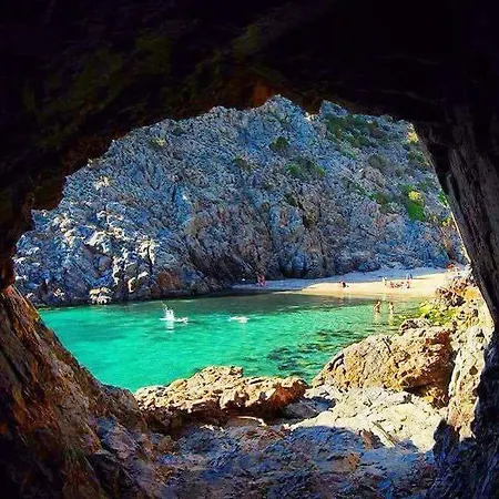 Mary Флуминимаджоре